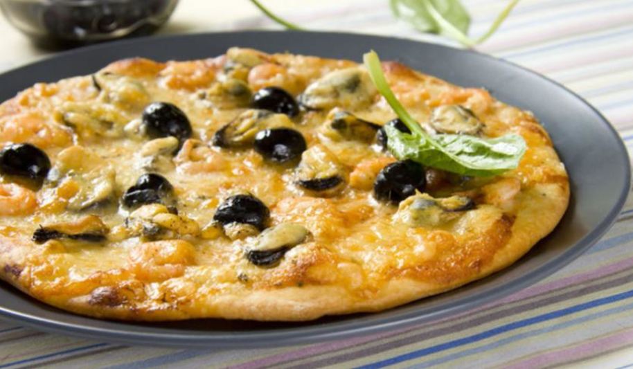 Рецепт пиццы с морским коктейлем