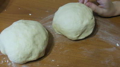 пицца с моцареллой и помидорами