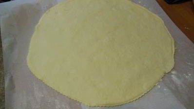 пицца с моцареллой и помидорами