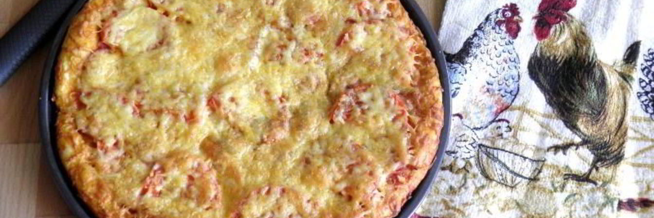 Пицца с сосисками и сыром