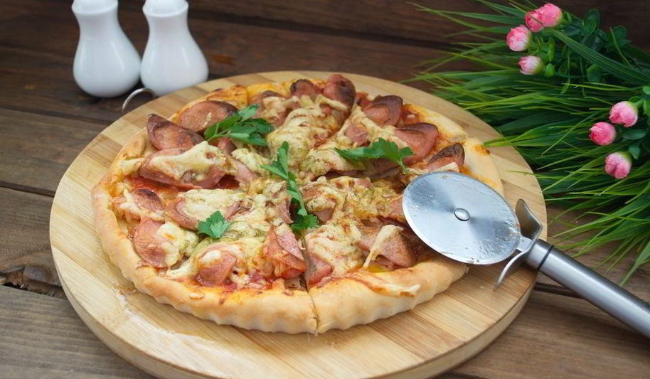 Рецепт пиццы с сосисками