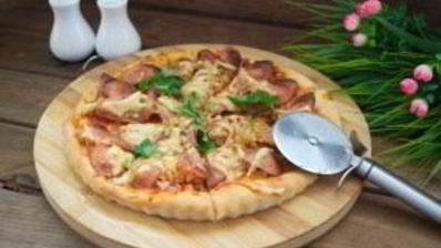 пицца с сосисками