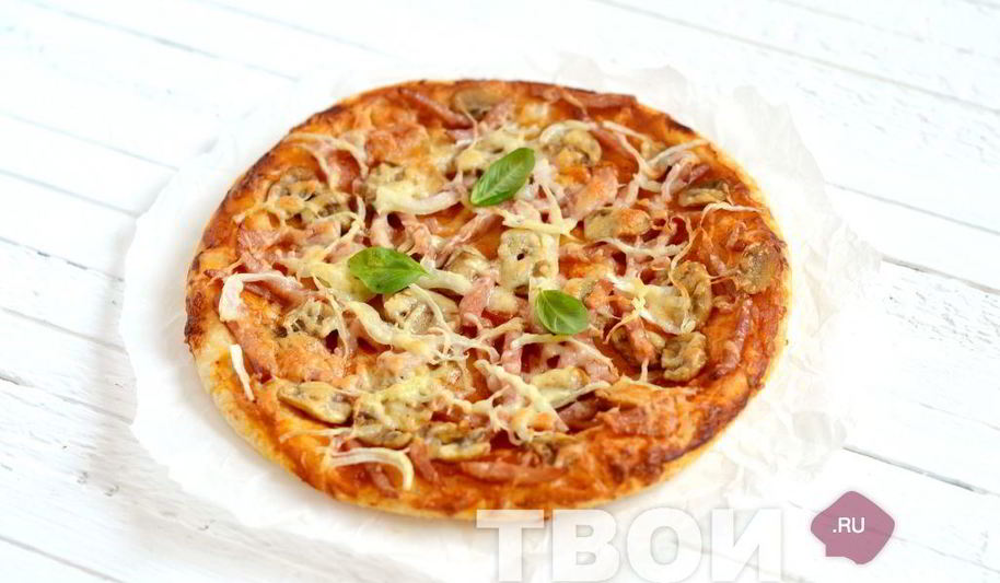 Рецепт пиццы с ветчиной и грибами