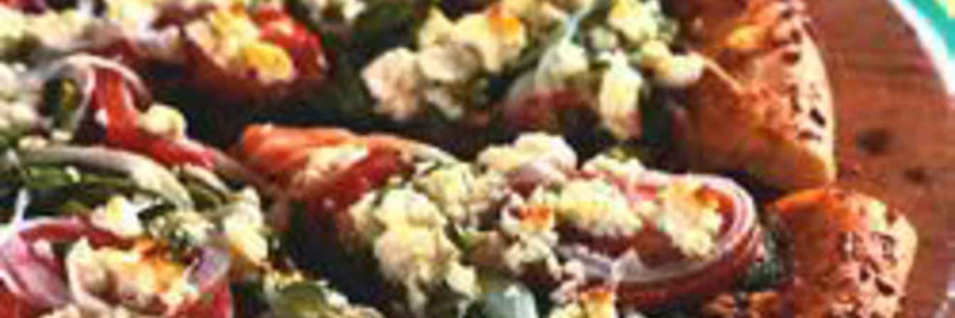 Пицца со шпинатом, фетой и вялеными помидорами без соуса