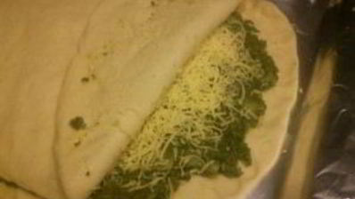 закрытая пицца с брокколи