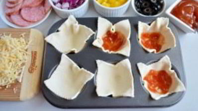 закуска пицца в стаканчиках