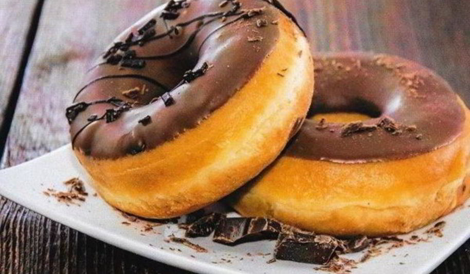 Рецепт домашних пончиков с шоколадной пастой