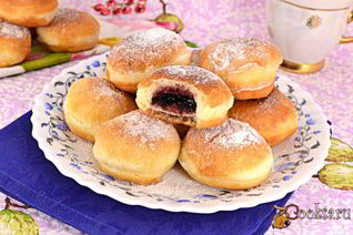 Дрожжевые пончики с начинкой