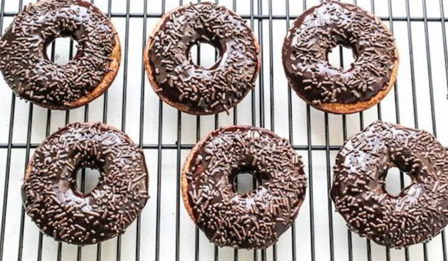 Рецепт пышных банановых пончиков