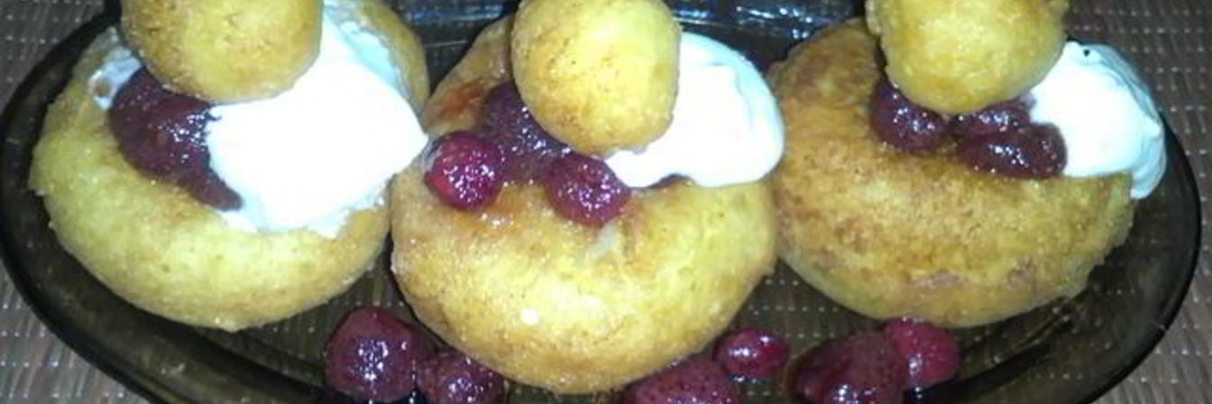 Румынские творожные пончики Папанаши