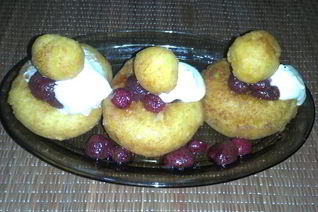 Румынские творожные пончики Папанаши