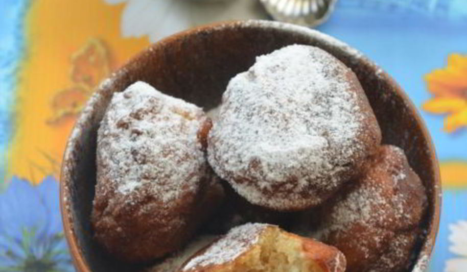 Рецепт творожных пончиков с малиной