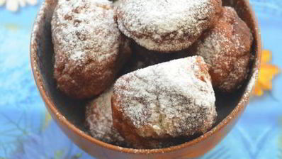 творожные пончики с малиной