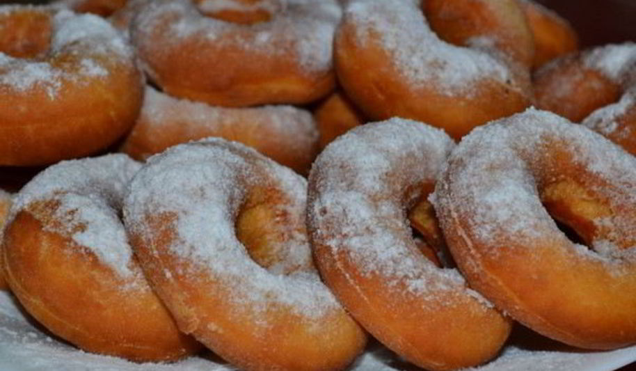 Рецепт воздушных пончиков на дрожжах по-домашнему