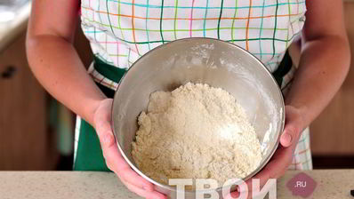 потица, словенский ореховый рулет