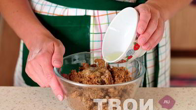 потица, словенский ореховый рулет