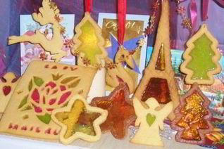 Елочные игрушки из медовых и творожных пряников