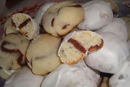 Мягкие пряники в белой глазури к чаю