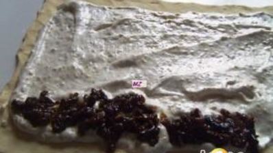 рулетик с черносливом