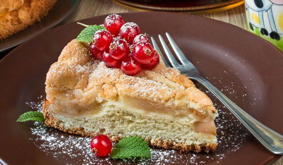 Рецепт классической яблочной шарлотки