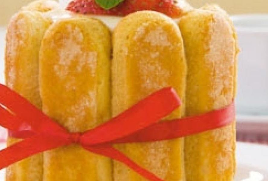 Клубничная шарлотка