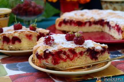 Малиновая шарлотка