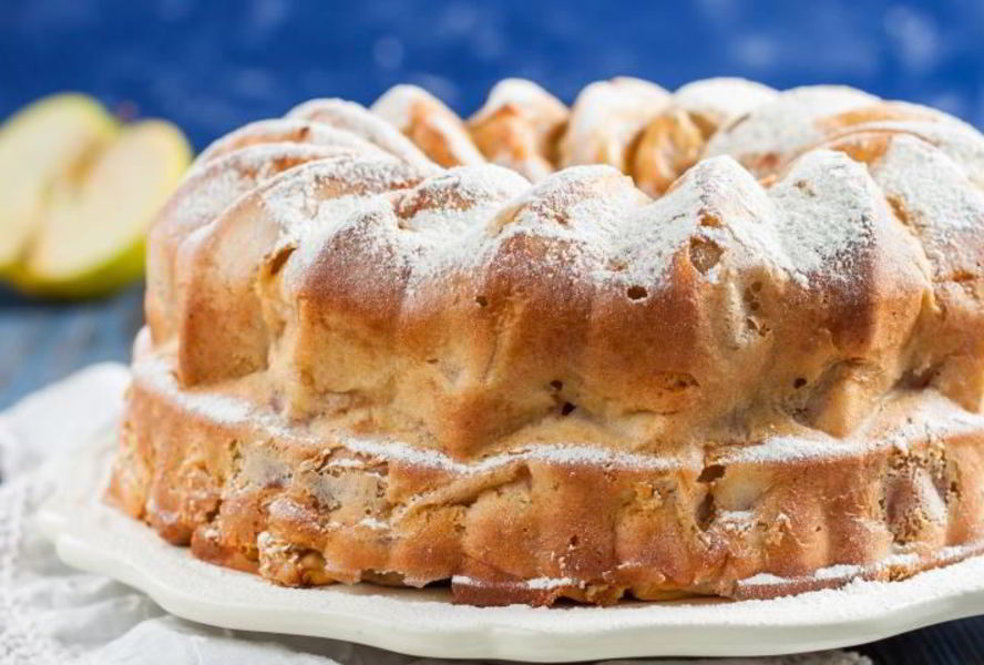 Самая яблочная шарлотка