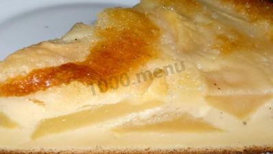 шарлотка на молоке с яблоками