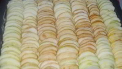 шарлотка песочная с яблоками