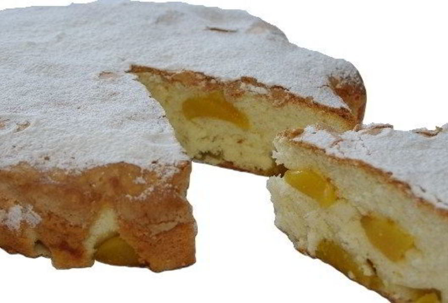 Шарлотка с апельсинами и яблоками