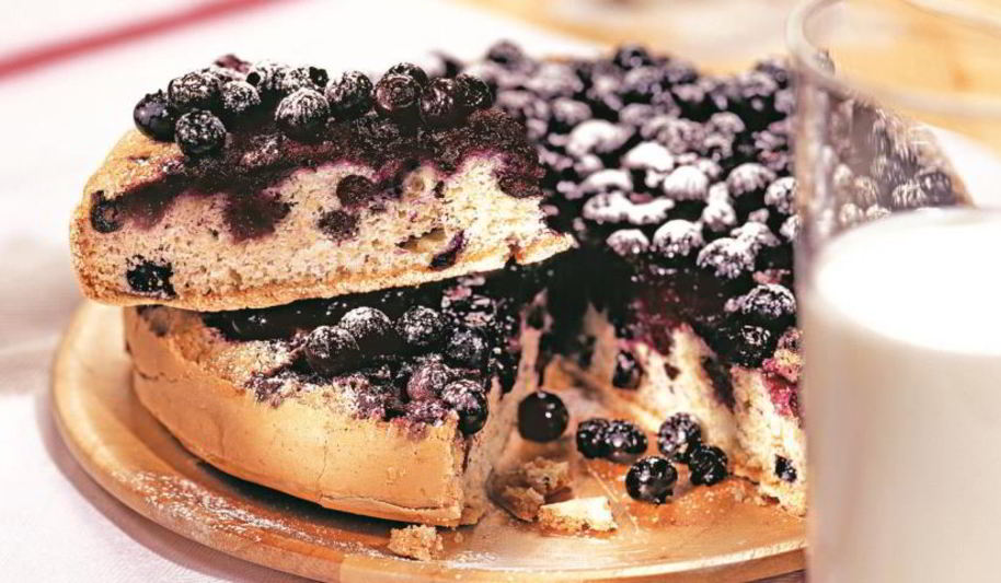 Рецепт шарлотки с черникой