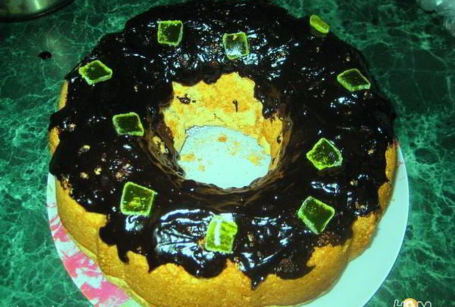 Шарлотка с грецкими орехами