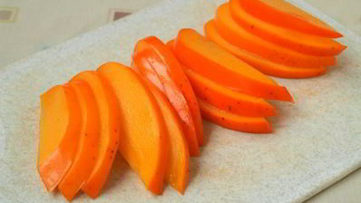 шарлотка с хурмой