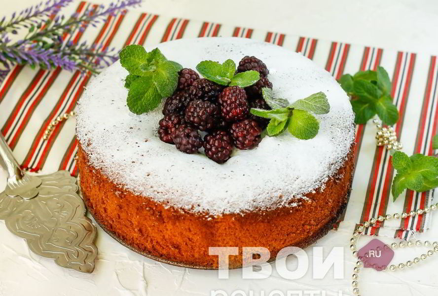 Шарлотка с вареньем