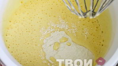 шарлотка с вареньем