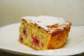 Шарлотка с вишней