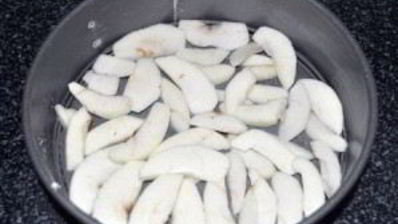 шарлотка с яблоками и черешней