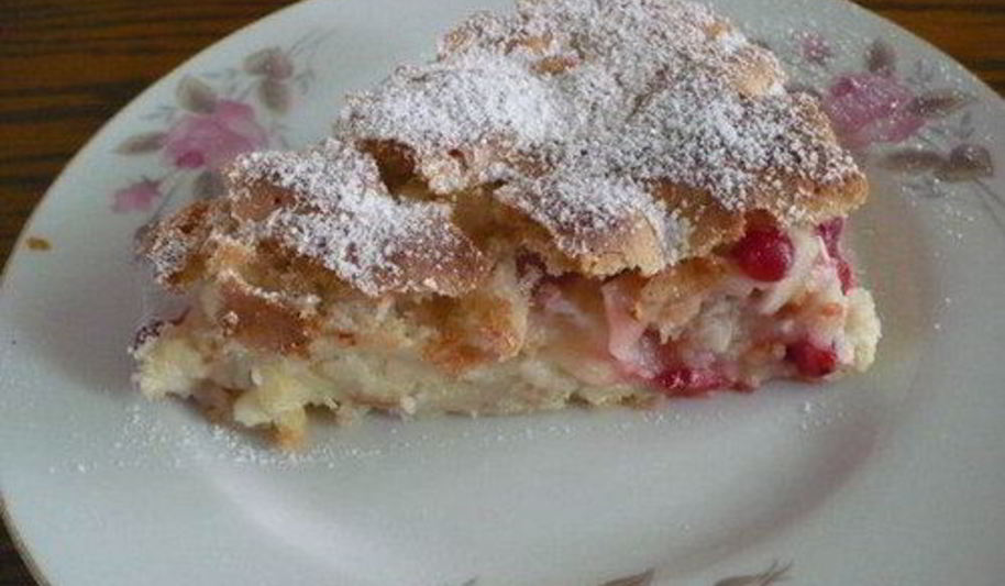 Рецепт шарлотки с яблоками и клюквой в духовке