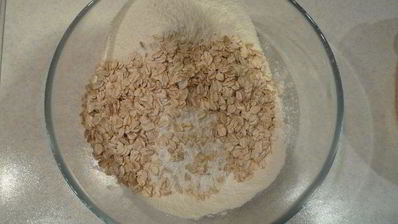 шарлотка с яблоками и облепиховым йогуртом