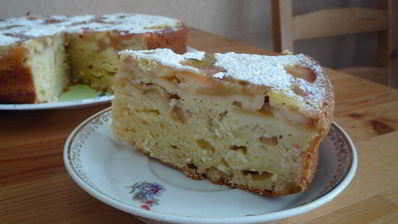 шарлотка с яблоками и облепиховым йогуртом