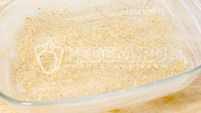 шарлотка с яблоками и ягодой