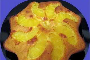 Сладкая шарлотка с ананасом