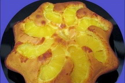 Сладкая шарлотка с ананасом