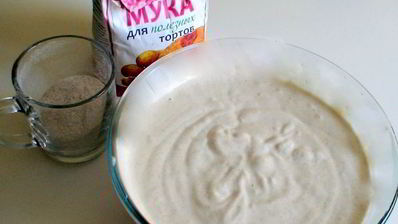 яблочная шарлотка с абрикосовым конфитюром