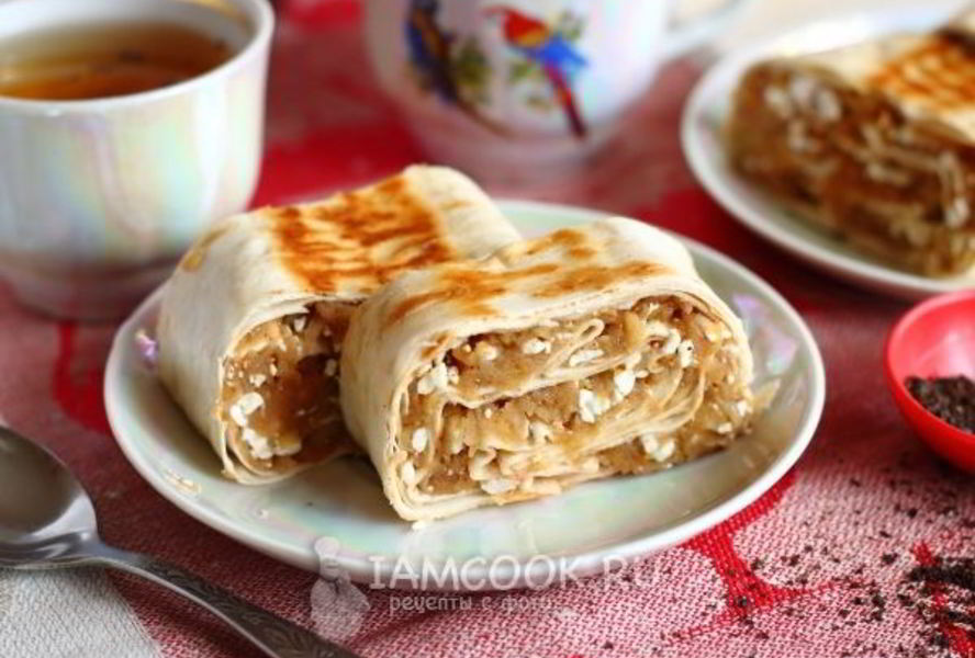 Ленивый штрудель из лаваша с яблоками