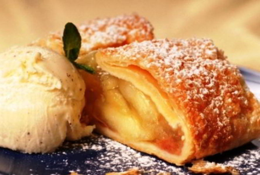 Ленивый штрудель с яблоком и корицей