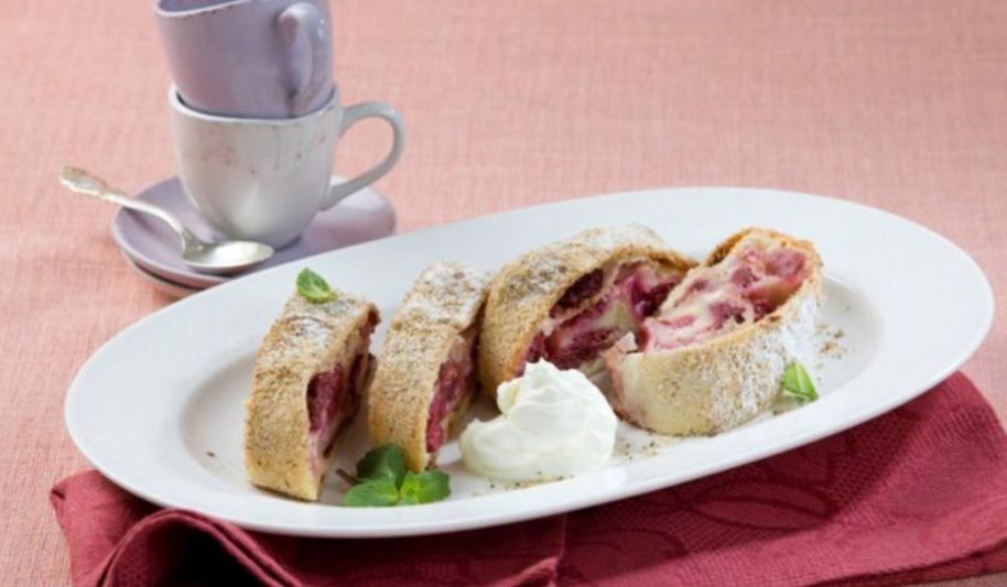 Рецепт штруделя с вишнями и фундуком