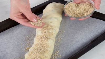 штрудель с вишнями и фундуком