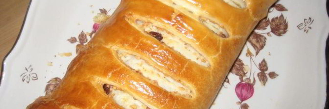 Штрудель с яблоками и изюмом