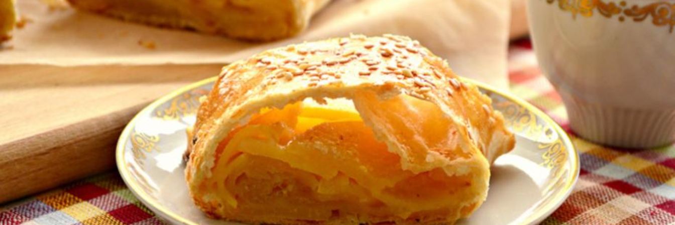 Штрудель с японской айвой